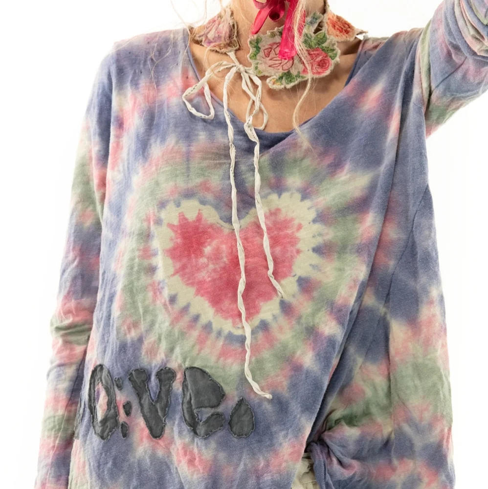 New Magnolia Pearl Love Applique Dylan T Tie Dye Heart Tee Enamour appliqué top - Picture 5 of 16